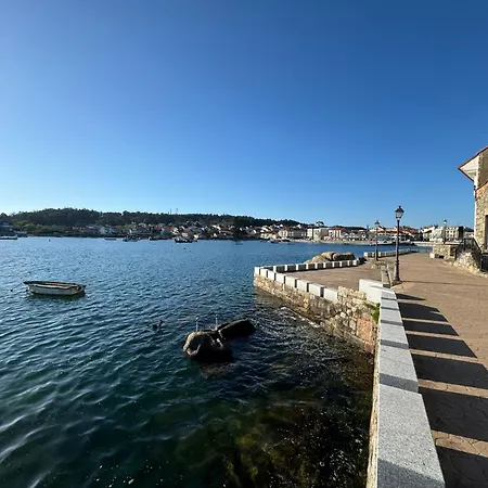 Paseo Maritimo-a * Illa de Arousa