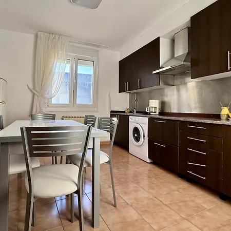 Apartment Paseo Maritimo-a